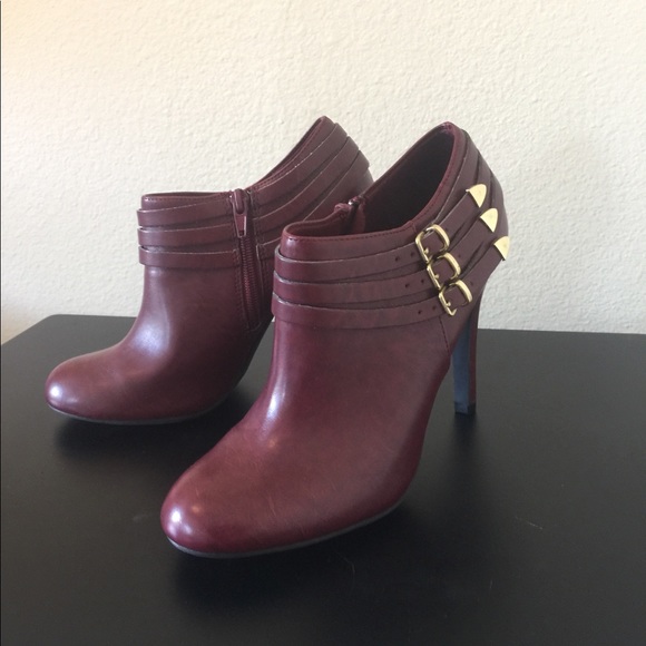 Perfect Maroon Booties - Picture 3 of 4